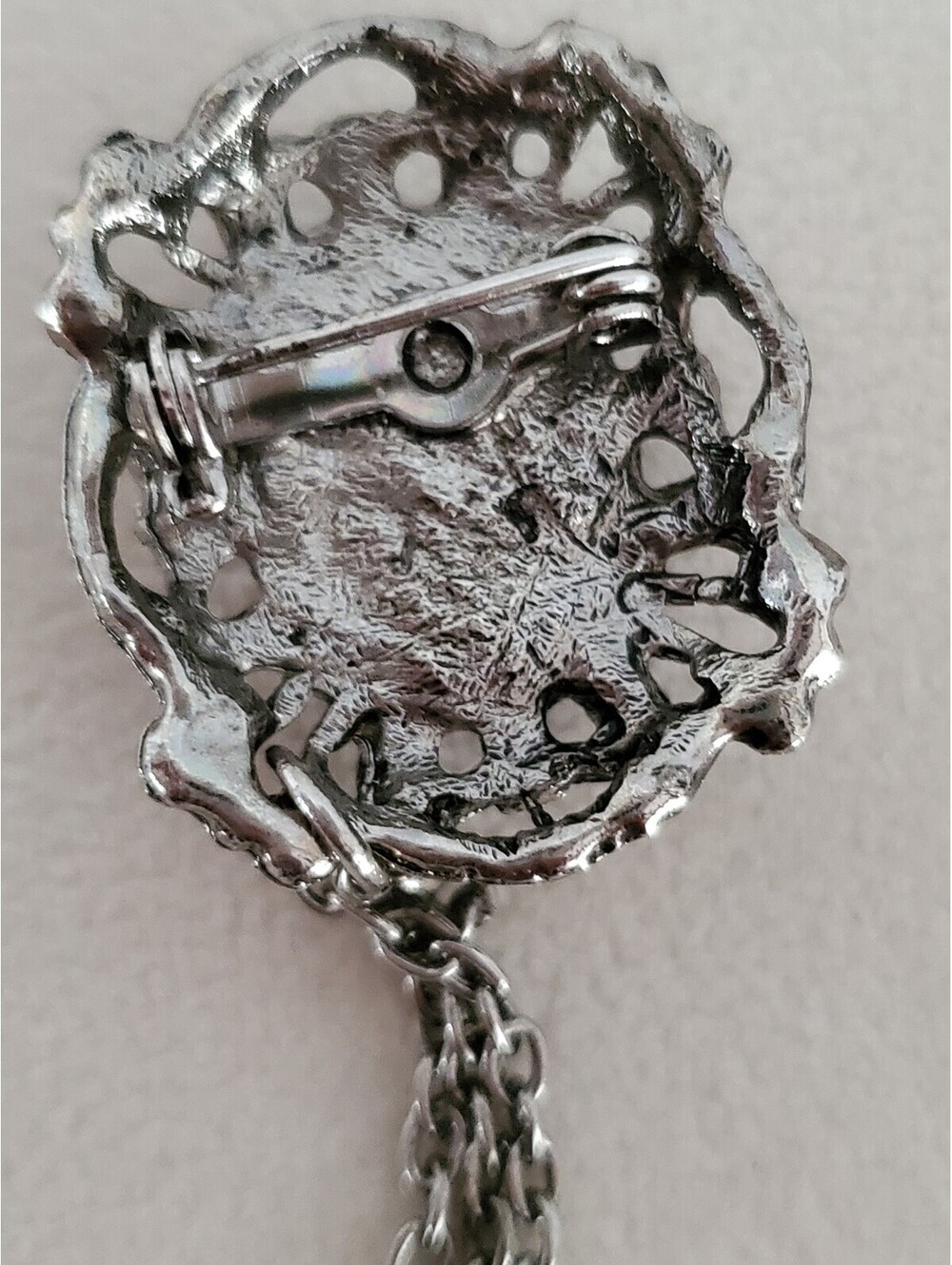 Vintage Style Double Oval Chain Brooch - Picture 3 of 6